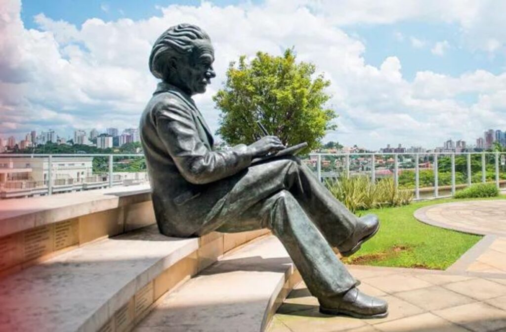Historia Albert Einstein